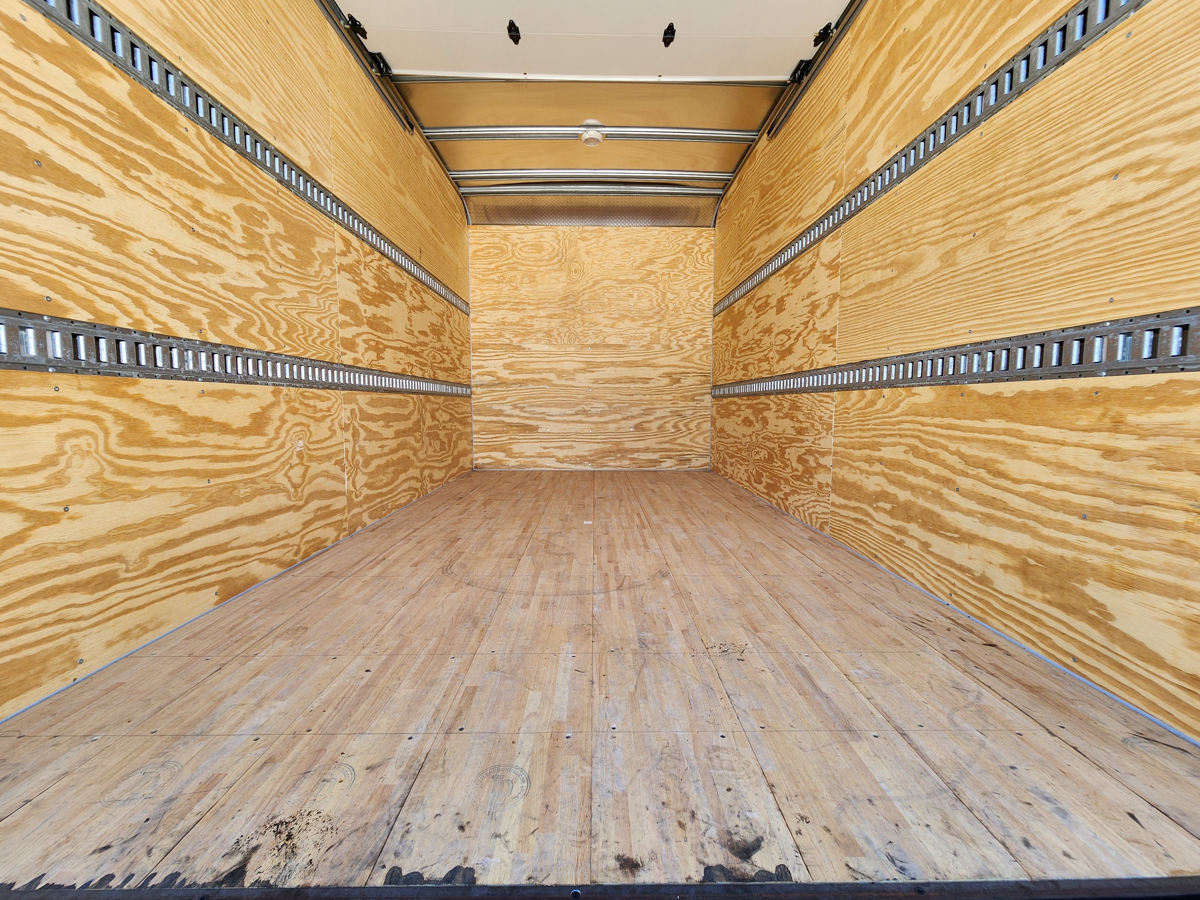 2024 Chevrolet Low Cab Forward 4500 HG BASE